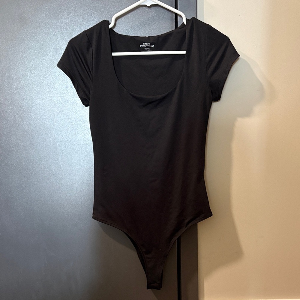 Everyday Black Scoop Neck Bodysuit - Timeless Basic